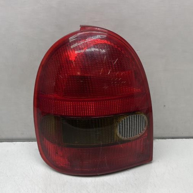 Feu arriere principal gauche (feux) OPEL CORSA B Photo n°1