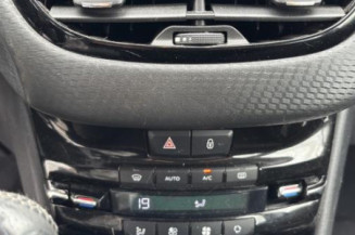 Catalyseur (echappement) PEUGEOT 208 1