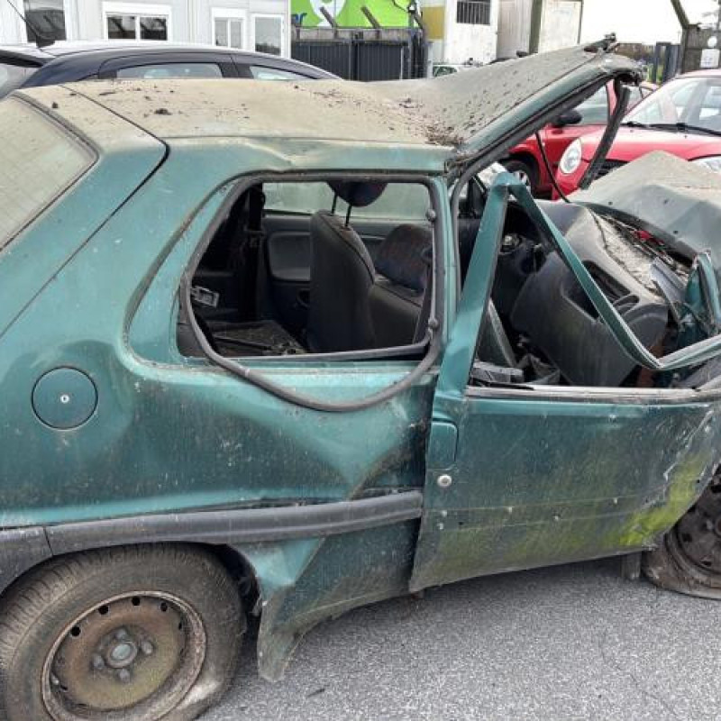 Feu arriere principal droit (feux) CITROEN SAXO Photo n°7