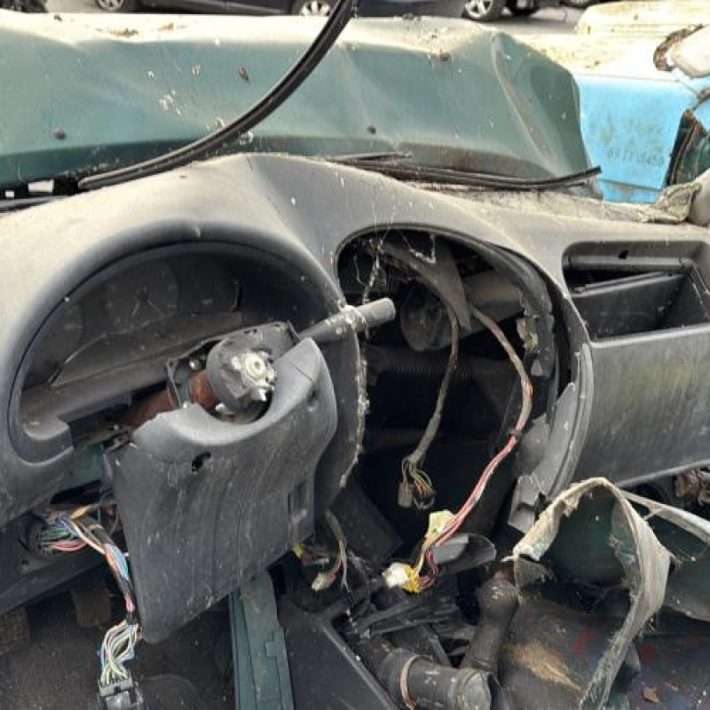 Feu arriere principal droit (feux) CITROEN SAXO Photo n°12