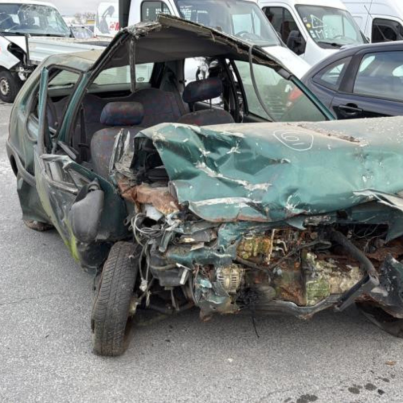 Feu arriere principal gauche (feux) CITROEN SAXO Photo n°2