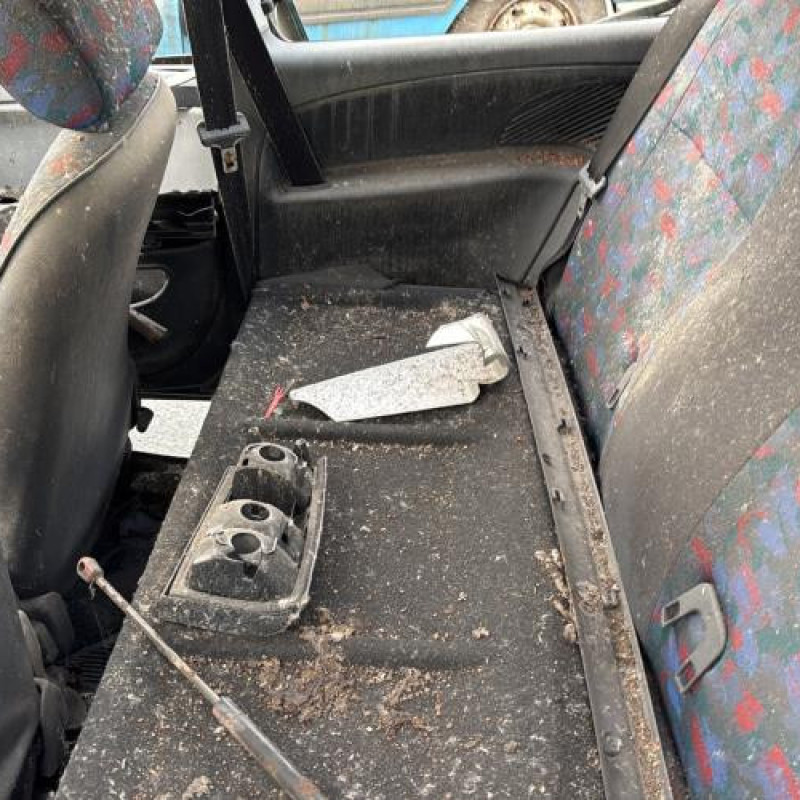 Feu arriere principal gauche (feux) CITROEN SAXO Photo n°11