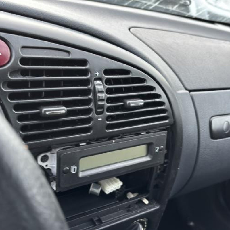 Leve vitre electrique avant gauche CITROEN XSARA Photo n°16