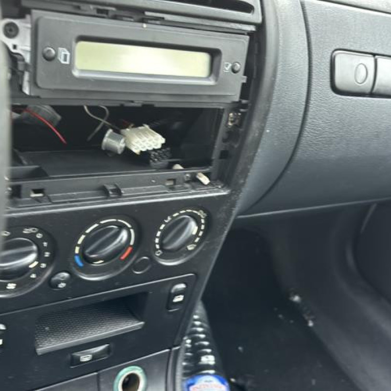 Leve vitre electrique avant gauche CITROEN XSARA Photo n°17