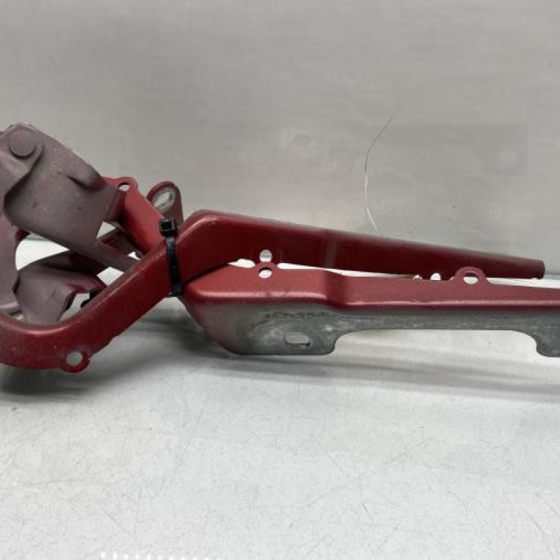 Charniere de capot PEUGEOT 2008 1 Photo n°2