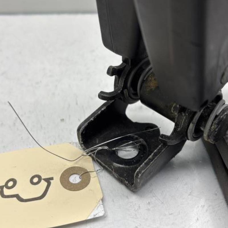 Attache ceinture arriere droit PEUGEOT 308 2 Photo n°2