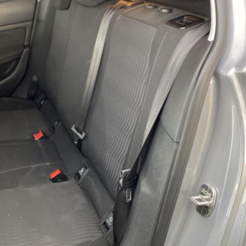 Attache ceinture arriere droit PEUGEOT 308 2 Photo n°18