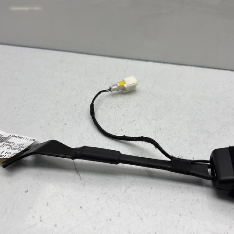 Attache ceinture avant droit PEUGEOT 308 2 Photo n°1