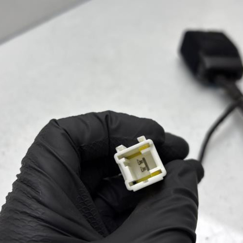 Attache ceinture avant droit PEUGEOT 308 2 Photo n°3