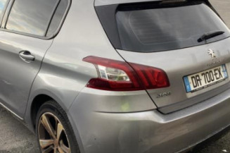 Attache ceinture avant droit PEUGEOT 308 2