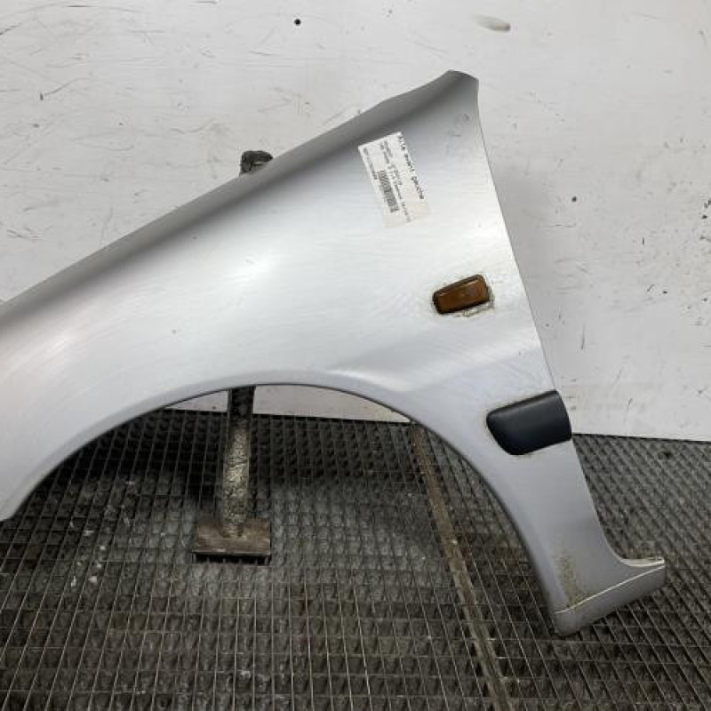 Aile avant gauche PEUGEOT 106 Photo n°1