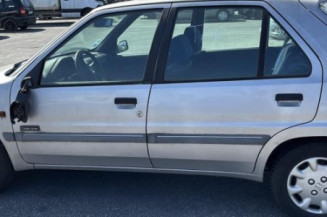 Porte arriere gauche PEUGEOT 106