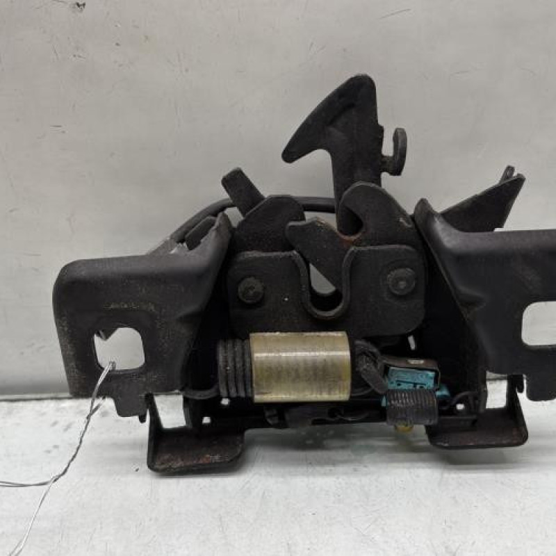 Fermeture de capot RENAULT CLIO 4 Photo n°2