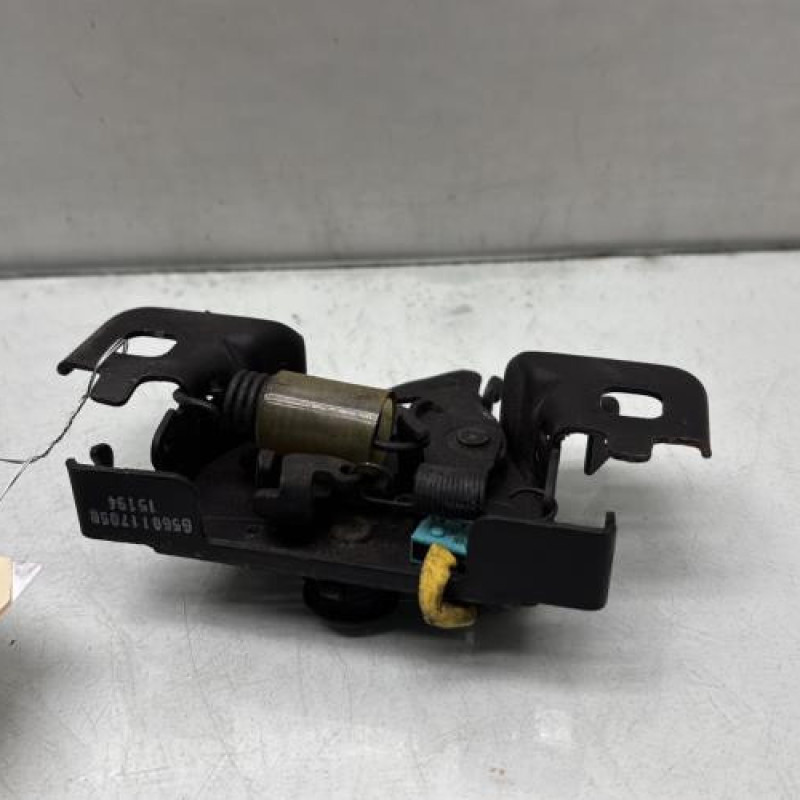 Fermeture de capot RENAULT CLIO 4 Photo n°3