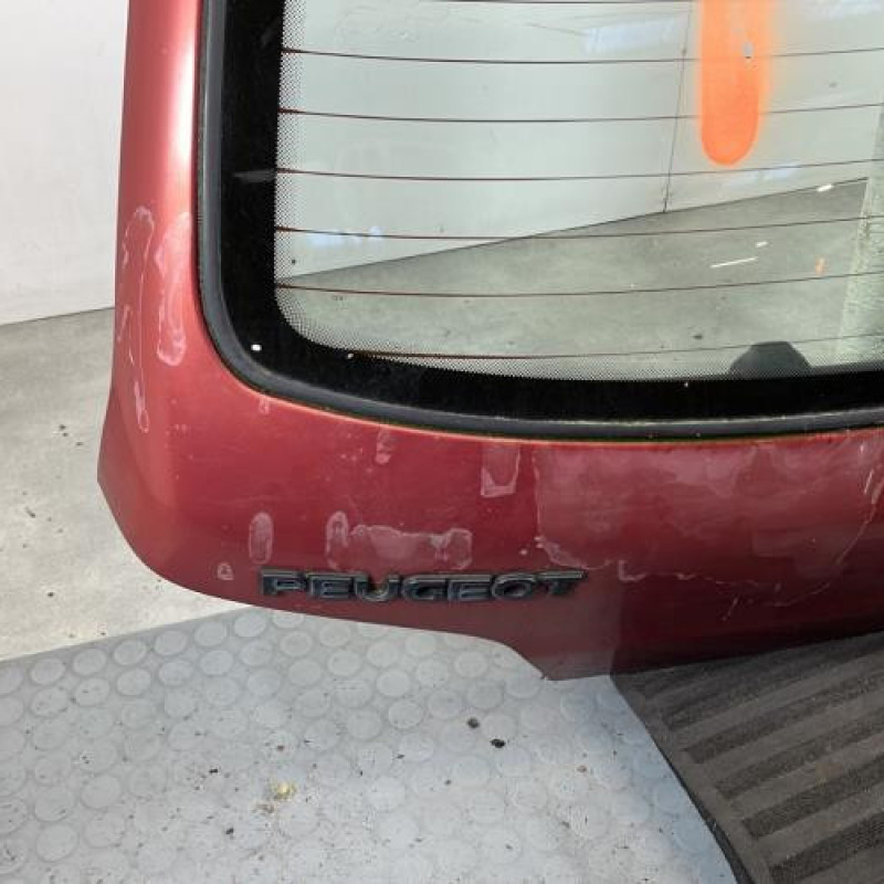 Malle/Hayon arriere PEUGEOT 106 Photo n°5