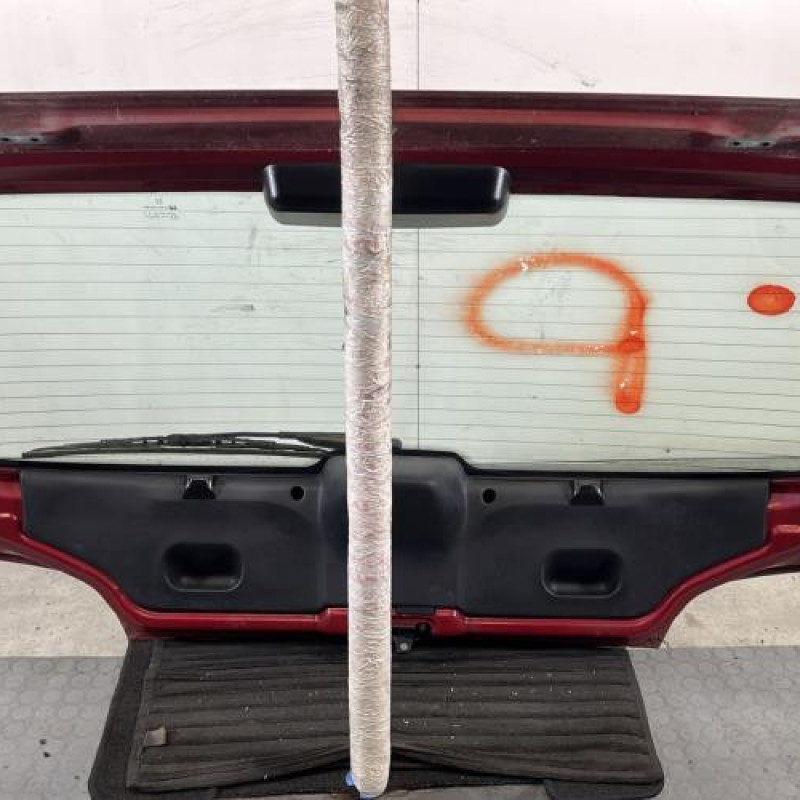 Malle/Hayon arriere PEUGEOT 106 Photo n°6