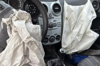 Feu arriere principal gauche (feux) OPEL CORSA D