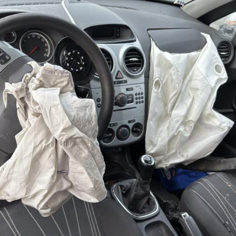 Feu arriere principal gauche (feux) OPEL CORSA D Photo n°17