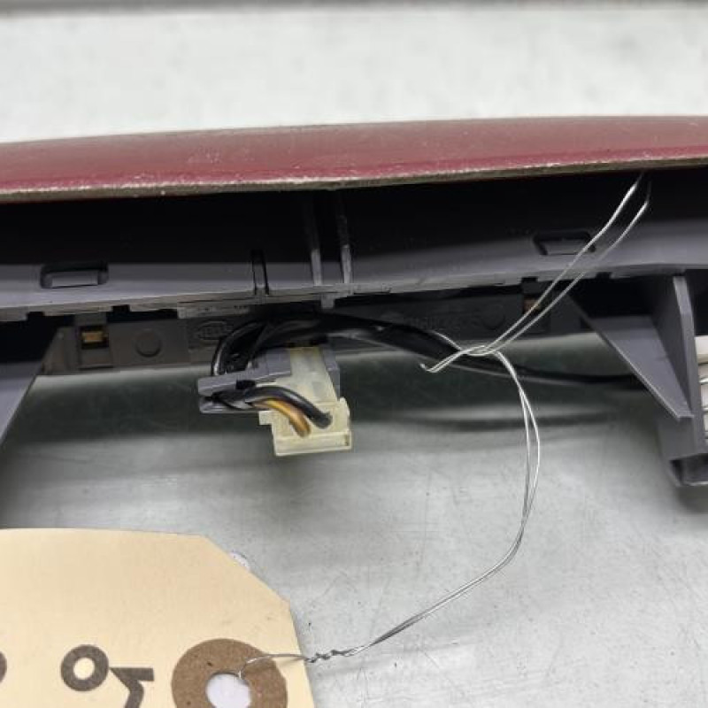 Feu arriere stop central OPEL CORSA D Photo n°3