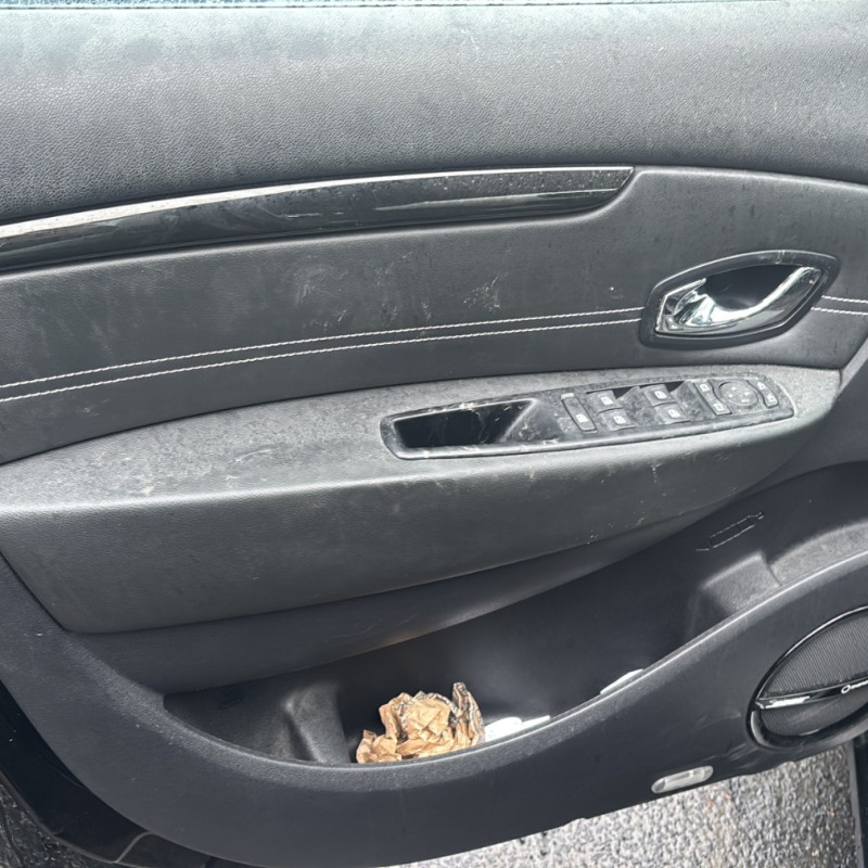 RENAULT SCENIC 3 PHASE 2 1.6 DCI - 16V TURBO Photo n°17