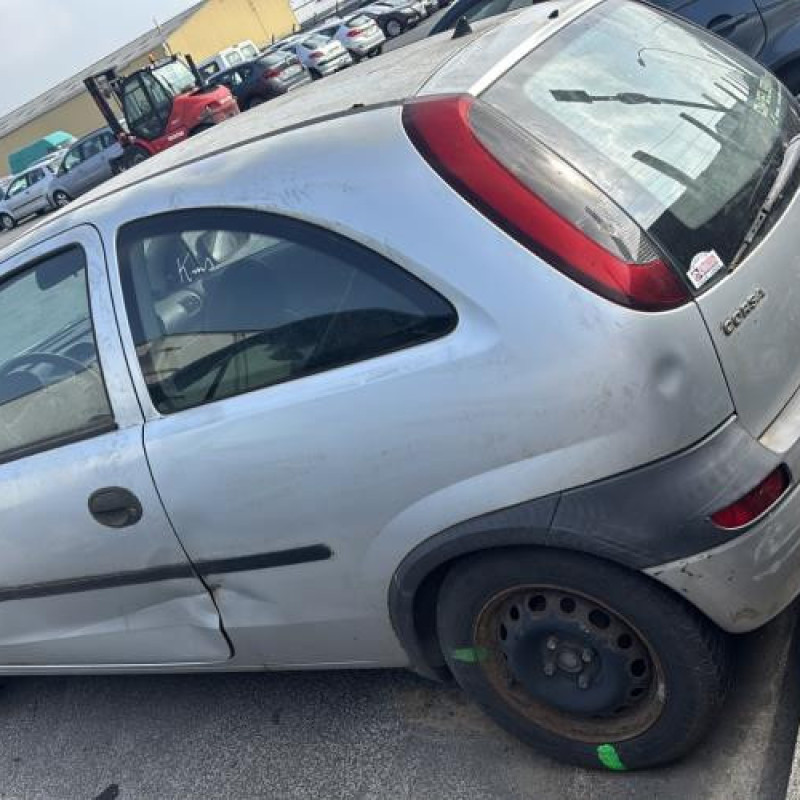 Custode arriere droit OPEL CORSA C Photo n°10