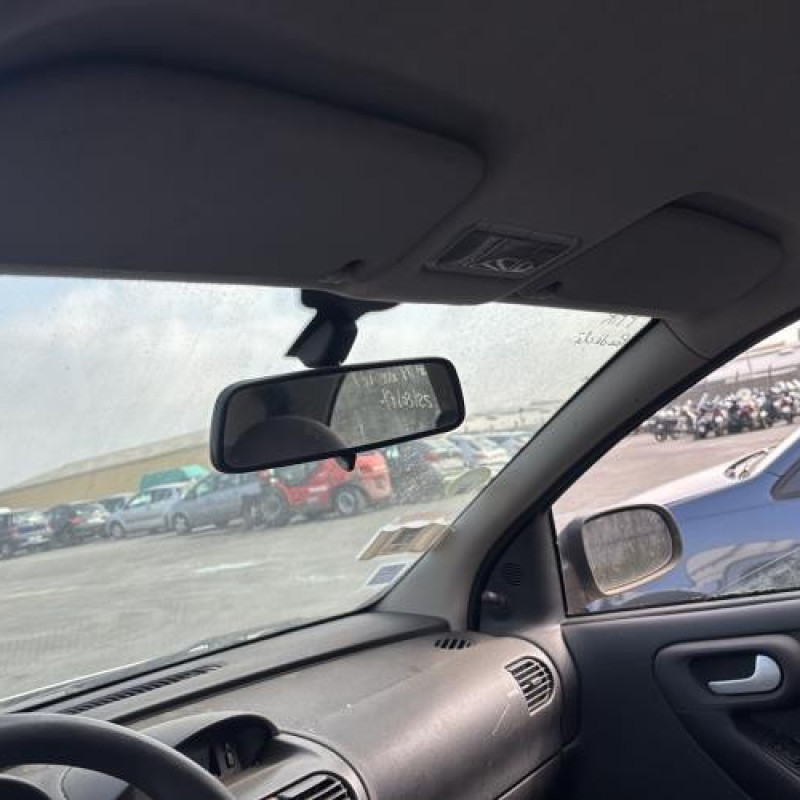 Custode arriere droit OPEL CORSA C Photo n°16