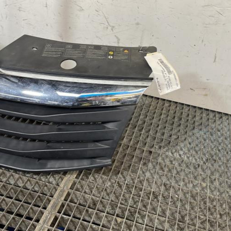 Calandre DACIA SANDERO 1 Photo n°3