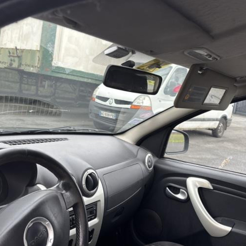 Calandre DACIA SANDERO 1 Photo n°16