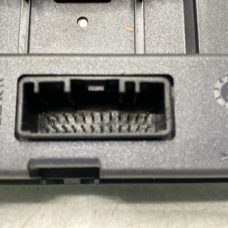 Lecteur de carte (neiman) RENAULT CLIO 4