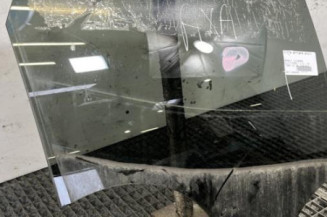 Vitre arriere droit RENAULT CLIO 5