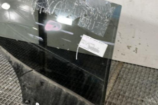 Vitre arriere droit RENAULT CLIO 5