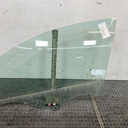 Vitre avant gauche RENAULT CLIO 5 Photo n°1