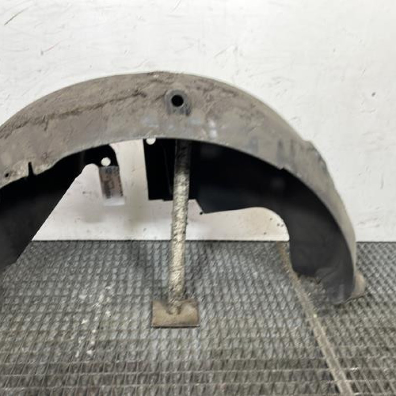 Pare boue arriere droit RENAULT CLIO 5 Photo n°4