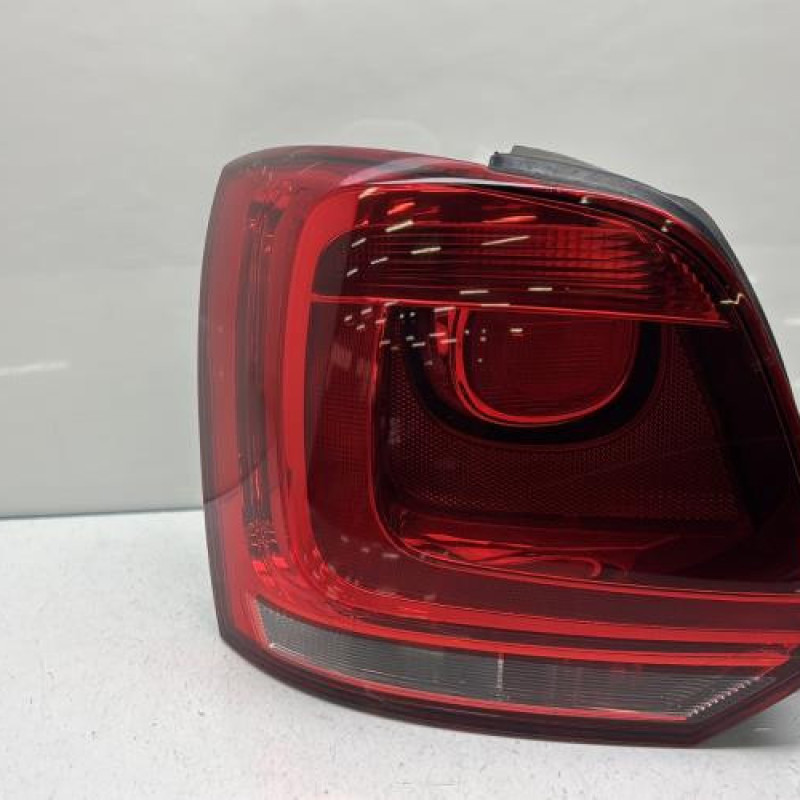 Feu arriere principal gauche (feux) VOLKSWAGEN POLO 5 Photo n°1