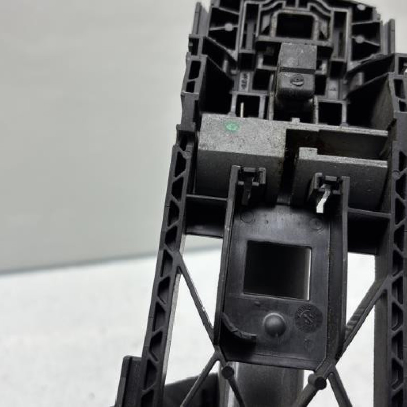 Poignee porte arriere droit VOLKSWAGEN POLO 5 Photo n°4