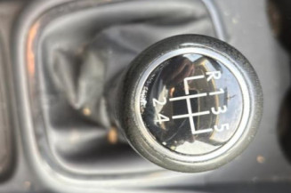 Attache ceinture avant droit VOLKSWAGEN POLO 5