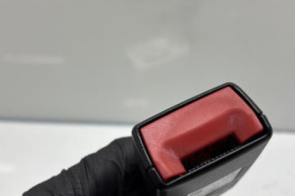 Attache ceinture avant gauche VOLKSWAGEN POLO 5