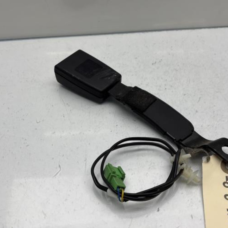 Attache ceinture avant gauche VOLKSWAGEN POLO 5 Photo n°6