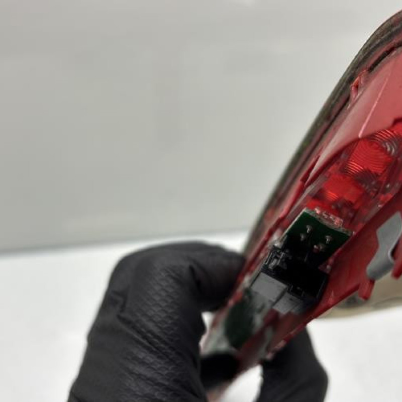 Feu arriere stop central VOLKSWAGEN POLO 5 Photo n°5