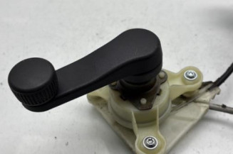 Leve vitre mecanique arriere droit VOLKSWAGEN POLO 5