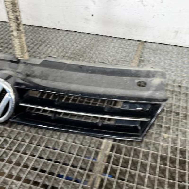 Calandre VOLKSWAGEN POLO 5 Photo n°3