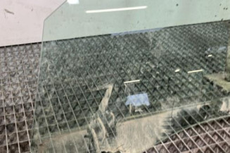 Vitre avant gauche VOLKSWAGEN TIGUAN 1