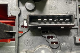 Feu arriere principal droit (feux) PEUGEOT 106