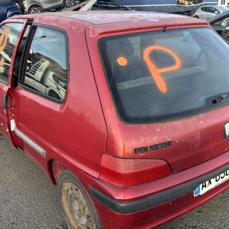 Feu arriere principal droit (feux) PEUGEOT 106 Photo n°10