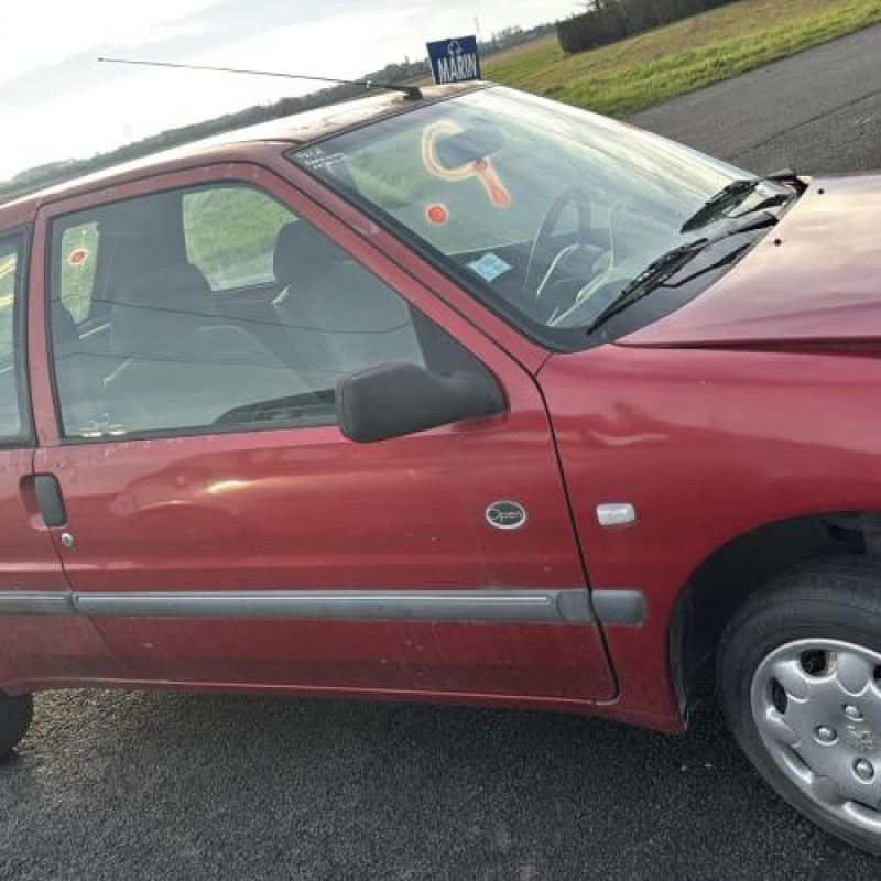 Vitre avant droit PEUGEOT 106 Photo n°8