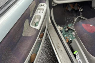 Bouton de coffre RENAULT TWINGO 1