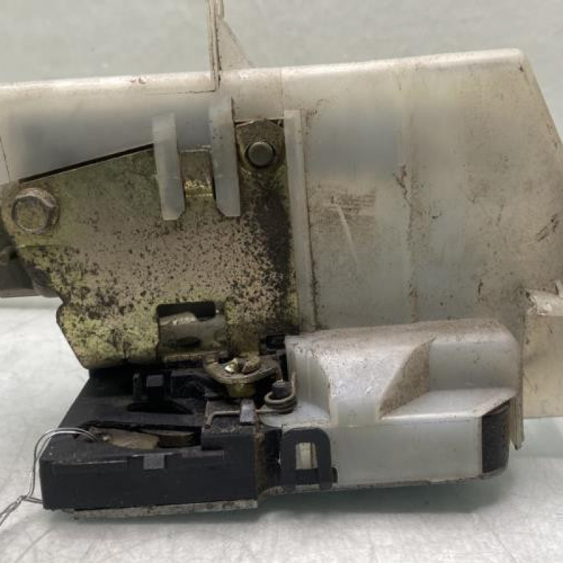 Serrure arriere gauche RENAULT CLIO 2 Photo n°1