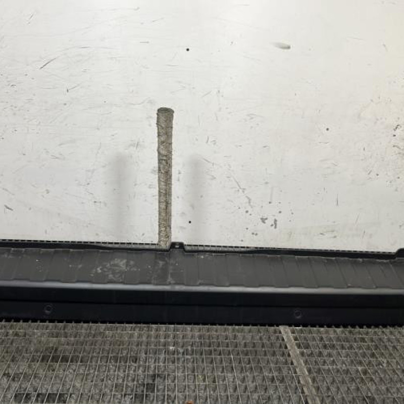 Pare choc arriere NISSAN PRIMASTAR 2 Photo n°1