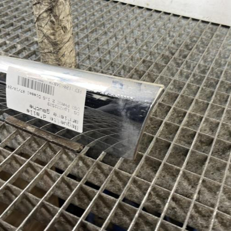 Baguette d'aile arrière gauche DS DS3 Photo n°3