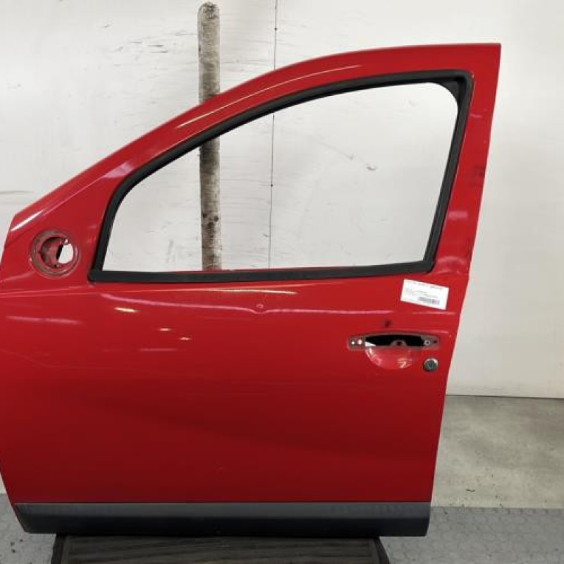 Porte avant gauche DACIA SANDERO 1 Photo n°1